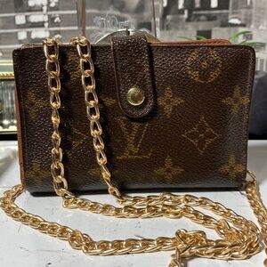 Authentic Louis Vuitton Monogram Kisslock Wallet
